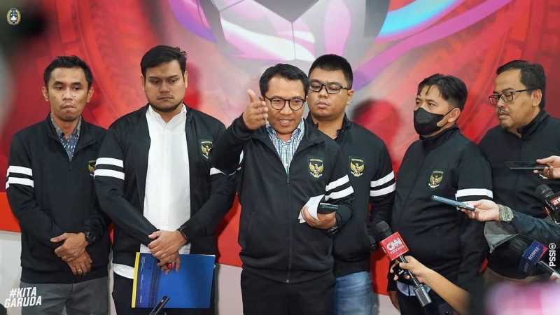 Ketua Pemilihan PSSI Amir Burhanuddin saat konfrensi pers di hadapan awak media