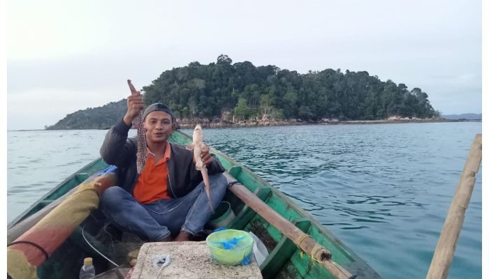 Mencari Ikan di Perairan Lingga, Saking Hafalnya Nelayan Bisa Prediksi Cuaca Tanpa Alat, Caranya Gimana?