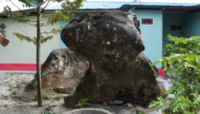 Menguak Misteri Batu Berbentuk Kucing di Tanjungpinang
