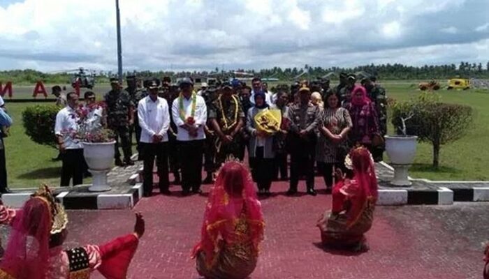 Gubernur Kepri dan Panglima TNI Tinjau Lokasi Pangkalan Militer di Natuna