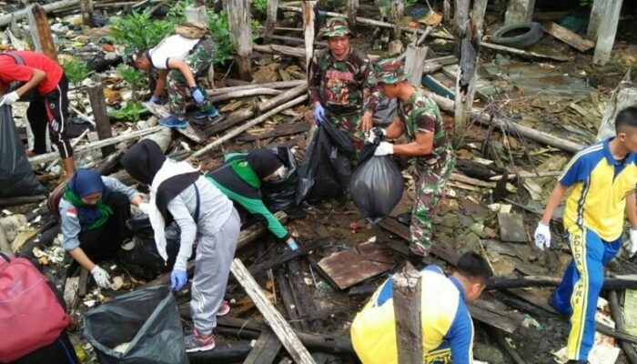 Puluhan Anggota Koramil 01/Tanjungpinang Antusias Ikuti Kegiatan World Clean Up Day