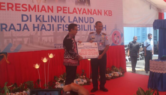 Kepala BKKBN Resmikan Pelayanan KB di Klinik Lanud RHF Tanjungpinang