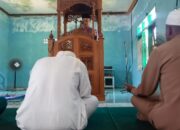 Bupati Lingga Muhammad Nizar Mengunjungi Desa Linau, Menjadi Khotib Jumat serta Wirid Bersama Masyarakat