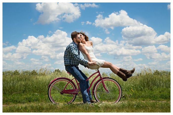 ilustrasi pasangan yang bisa dikatakan jodoh