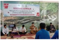 Kegiatan seminar Aswaja saat dibuka oleh Ketua PCNU Kota Tanjungpinang Dr. KH Juramadi Esram di Kantor Pengurus Cabang Nadhlatul Ulama (PCNU) Tanjungpinang jalan D.I Panjaitan blok E 8 Bintan Center.