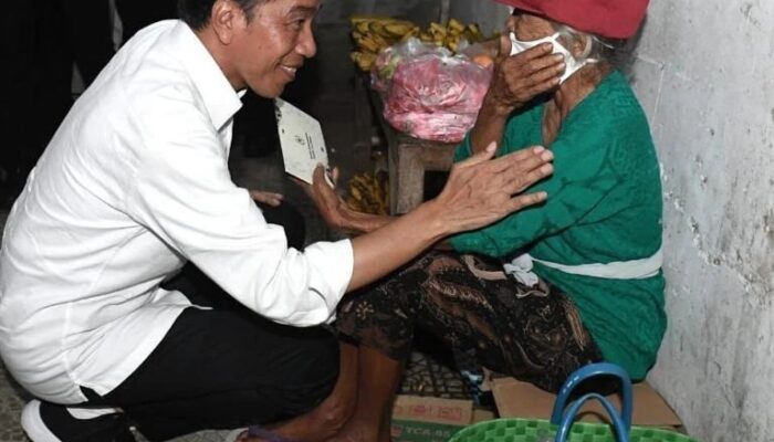 Presiden Jokowi Berkunjung ke Pasar Malaya Jembrana Bali, Seorang Warga Gemetar Bertemu Langsung