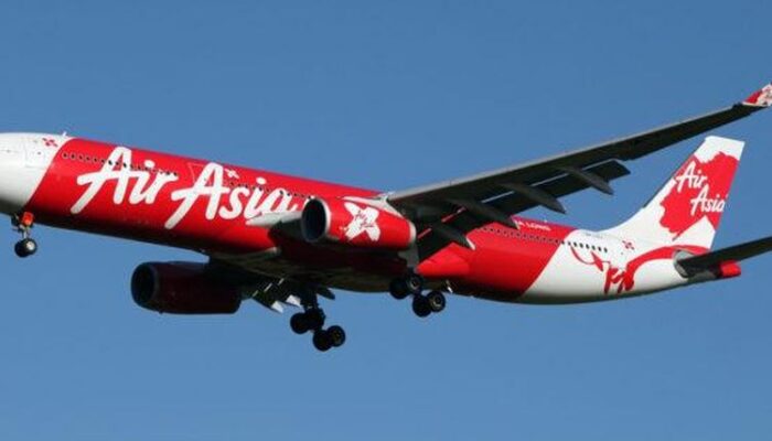 Heboh, Pilot Air Asia Meninggal Saat Menerbangkan Pesawat