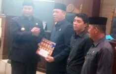 Bupati Anambas Hadiri Rapat Paripurna Ranperda dan Penyampaian LKPJ