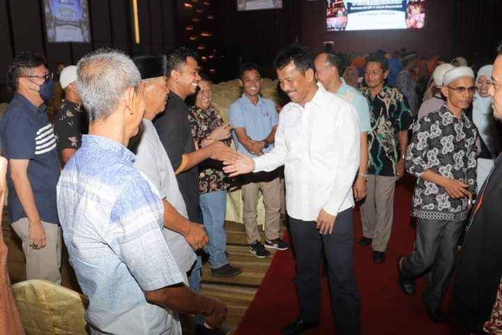 Walikota Batam Muhammad Rudi ketika bersilaturahmi dengan RT RW se Kota Batam