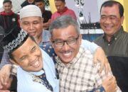 Ustadz Maulana Peluk Erat Sekda Batam Serta Kagumi Pembangunan Masjid Di Kota Batam