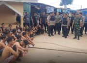 Razia Gabungan TNI Polri di Perkampungan Simpang Dam, Sejumlah Orang  Kedapatan Sedang Konsumsi Narkoba