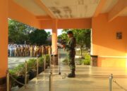 Jadi Inspektur Upacara di Sekolah, Babinsa Koramil 01/Tanjungpinang Jelaskan Bahaya Aksi Teroris