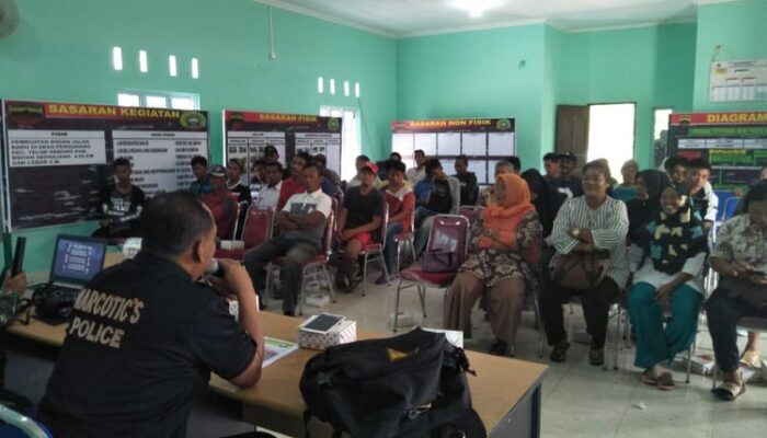 Kodim 0315/Bintan Bersama Polres Tanjungpinang Laksanakan Penyuluhan Anti Narkoba Pada TMMD Ke 103