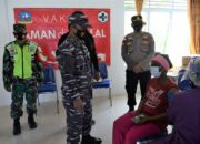 TNI AL Serbu Masyarakat Maritim Pulau Terluar Mapur dengan Vaksin Covid-19