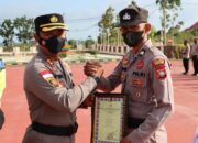 Delapan Personil Polres Bintan Terima Penghargaan dari Kapolres