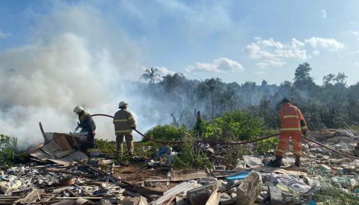 Akibat Bakar Sampah, Lahan 2 Hektare Terbakar Hingga Ganggu Pengguna Jalan