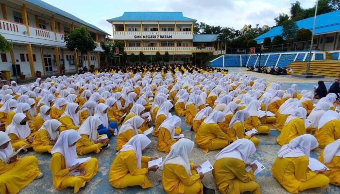 Siswa – Siswi SMK Negeri 7 Kota Batam Ikuti Dzikir dan Doa Bersama Oleh Khatib Syuriah MWC NU Batam Kota