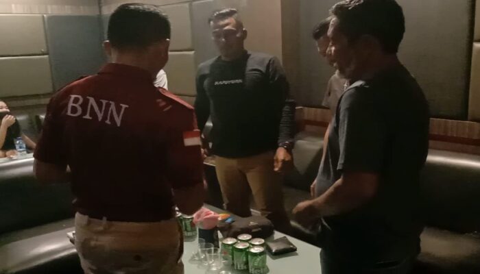 Razia Tempat Hiburan Malam, Tim Gabungan BNN dan TNI-Polri Dapati  5 Pengunjung Serta WNA Positif Narkoba