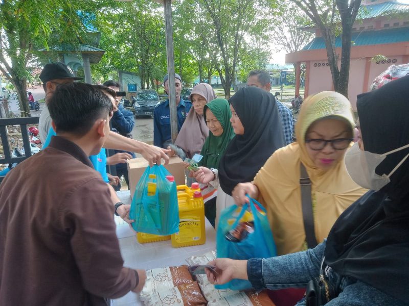 Masyarakat Tanjungpinang antusias dalam mengunjungi lokasi Pasar Murah Ramadhan di Bintan Centre