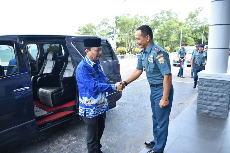 Pangkoarmada I Laksda TNI S Aldedharma menyambut kunjungan Ketua Umum PPAL di Mako Koarmada I Tanjungpinang