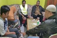 Kedua pasangan selingkuh saat ditangkap Polisi . (Foto. Ist)