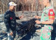 Babinsa Ramil 03/0315 Bintan Berikan Teguran dan Pemahaman Bahaya Kebakaran Hutan kepada Warga Tembeling Tanjung