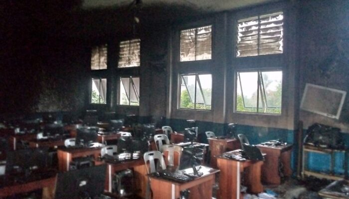 Laboratorium Komputer SMA Santa Maria Ludes Terbakar