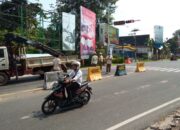 Satpol PP Bongkar Kontruksi Reklame Milik Pemko Tanjungpinang