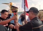 Seluruh Peserta Pemilu Kota Tanjungpinang Ikuti Parade Obor Demokrasi Indonesia 2024