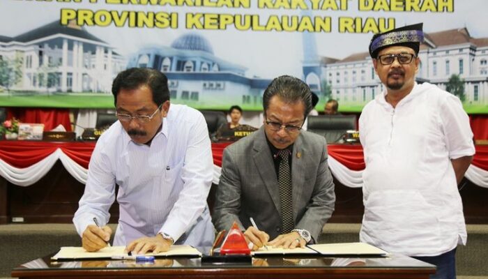 DPRD Provinsi Kepri Menyetujui Nota Keuangan dan Ranperda APBD TA 2019