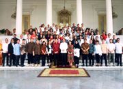 Jokowi Bertemu Selebritas, Musisi, Seniman dan Pelaku Industri Kreatif di Istana Bogor