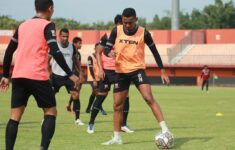 Madura United Incar Hasil Maksimal 1677337846 3615205892