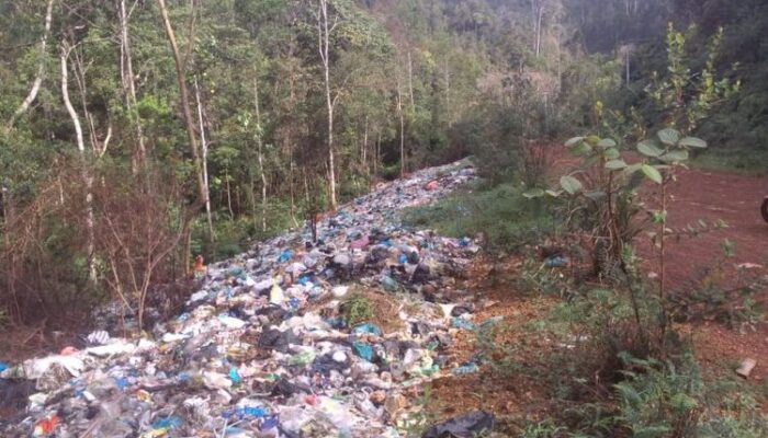 Penerimaan Adipura Lingga Dipertanyakan, Tumpukan Sampah di Hulu Nerekeh Dibiarkan Menggunung