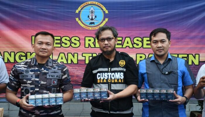 Lanal Banten Bersama Bea Cukai Gagalkan Penyeludupan Rokok Ilegal Ke Sumatera Melalui Pelabuhan ASDP Merak