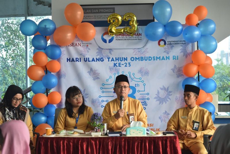 Ketua Perwakilan Ombudsman RI Kepulauan Riau Lagat Siadari dalam konferensi persnya