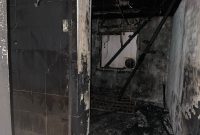 Kamar kos-kosan yang hangus terbakar oleh pelaku