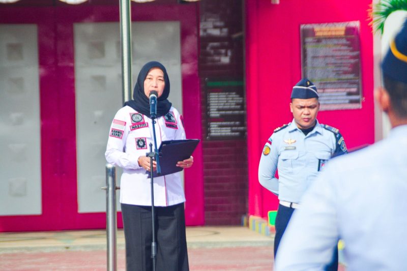 Kepala Divisi Pemasyarakatan Kemenkumham Kepri Dwinastiti memimpin Renungan dan Doa Bersama di Lapas IIA Batam