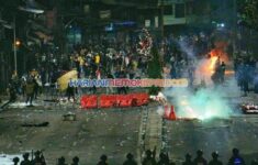 bentrok polisi v massa pelajar di pejompongan jakpus ikbal