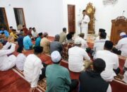 Gubernur Kepulauan Riau Lakukan Safari Subuh Serta Serahkan Dana Bantuan Kepada Masjid Darut Taubah