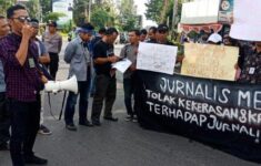 jurnalis demo