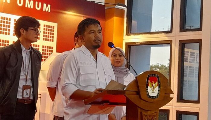 Idham Holik, Komisioner KPU RI yang Dilaporkan ke DKPP