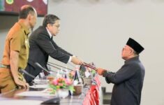 paripurna dprd kepri