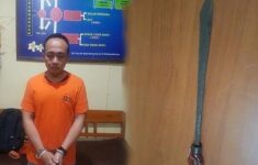 pelaku komang gb saat diamankan polsek abiansemal