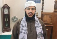 Pemuda asal Gaza Palestina saat berdakwah di Masjid An Nur Jalan Kuantan Tanjungpinang, Senin (11/3/2024)