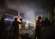 Sebuah Ruko Terbakar, Lokasi Pasar KUD Kelam Dipenuhi Asap