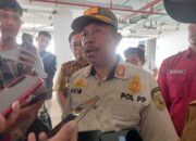 Satpol PP Kerahkan Puluhan Personel Tertibkan PKL Ke Gedung Pasar Encik Puan Perak