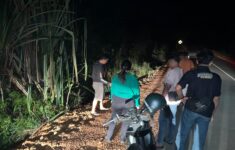 Polisi mengecek lokasi yang katanya begal, Kamis (8/8/2024) Foto: Polres Bintan