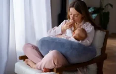 042024600 1693891423 20230905085130 fpdl.in full shot mother with cute newborn 23 2150276313 normal
