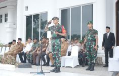 Dandim 0208/Asahan Letkol Inf Muhamad Bassarewan S.Hub Int memimpin apel Kesiapan pelaksanaan Pilkada, Jumat (22/11/2024) foto: Suarjuna WS