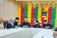 Konfrensi pers LAM Kepri terkait pergantian antar waktu Ketua umum LAM Kepri periode 2022-2027, Sabtu (18/1/2025) foto: Istimewa 